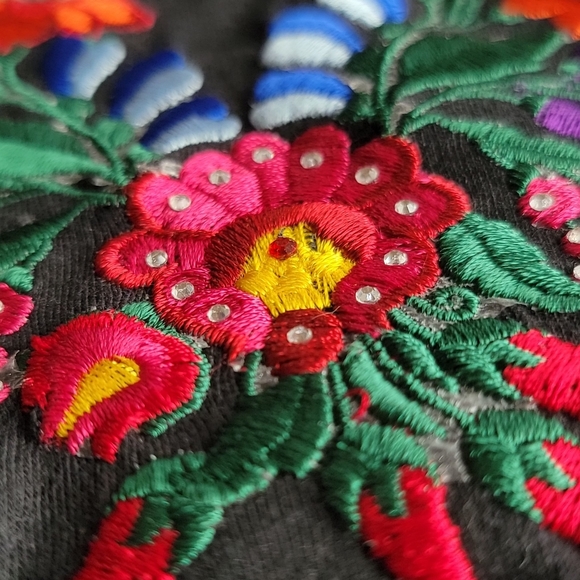 Valentine's Day embroidered T-shirt with hungarian Kaocsa Design and rhinestones - Picture 12 of 12